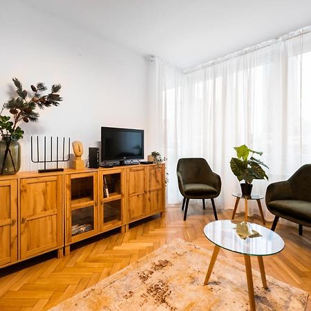 Metro Swietokrzyska Boho Aesthetic Apartment Варшава Экстерьер фото