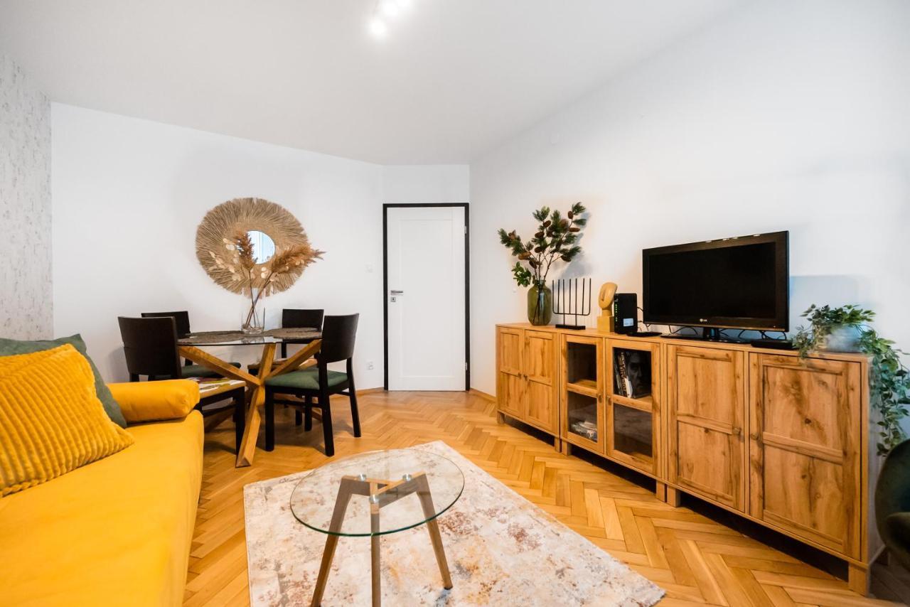 Metro Swietokrzyska Boho Aesthetic Apartment Варшава Экстерьер фото