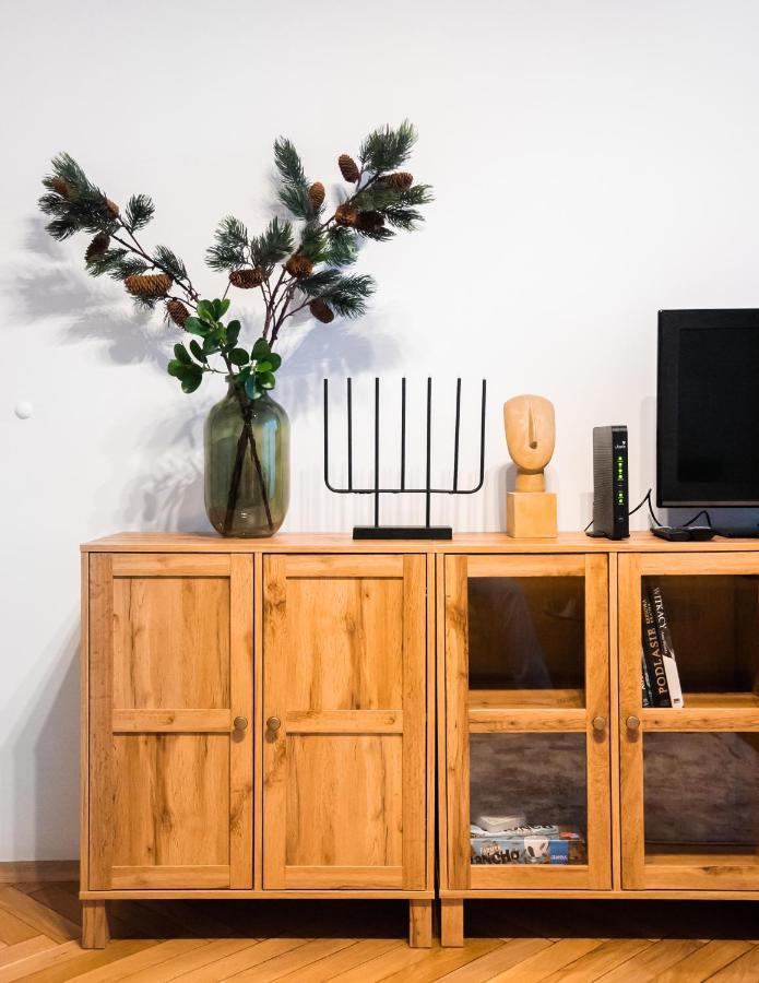 Metro Swietokrzyska Boho Aesthetic Apartment Варшава Экстерьер фото