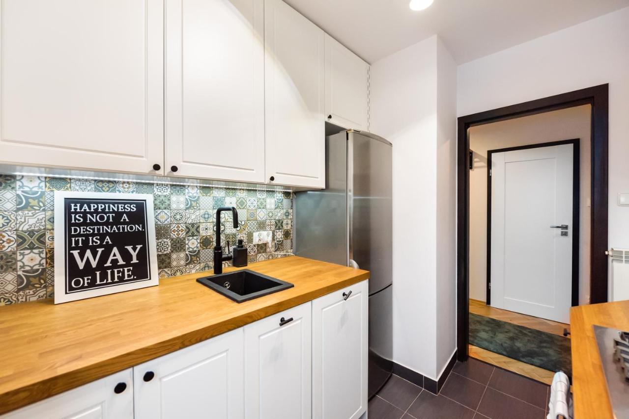 Metro Swietokrzyska Boho Aesthetic Apartment Варшава Экстерьер фото